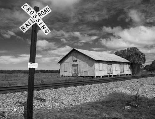 Railroad Crossing and Barn, Highway 17, FL 2013